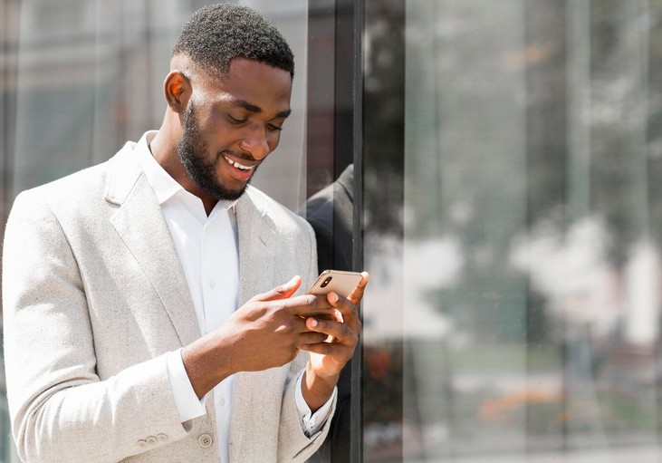 Les SMS professionnels, un canal de communication directe et efficace pour les entreprises